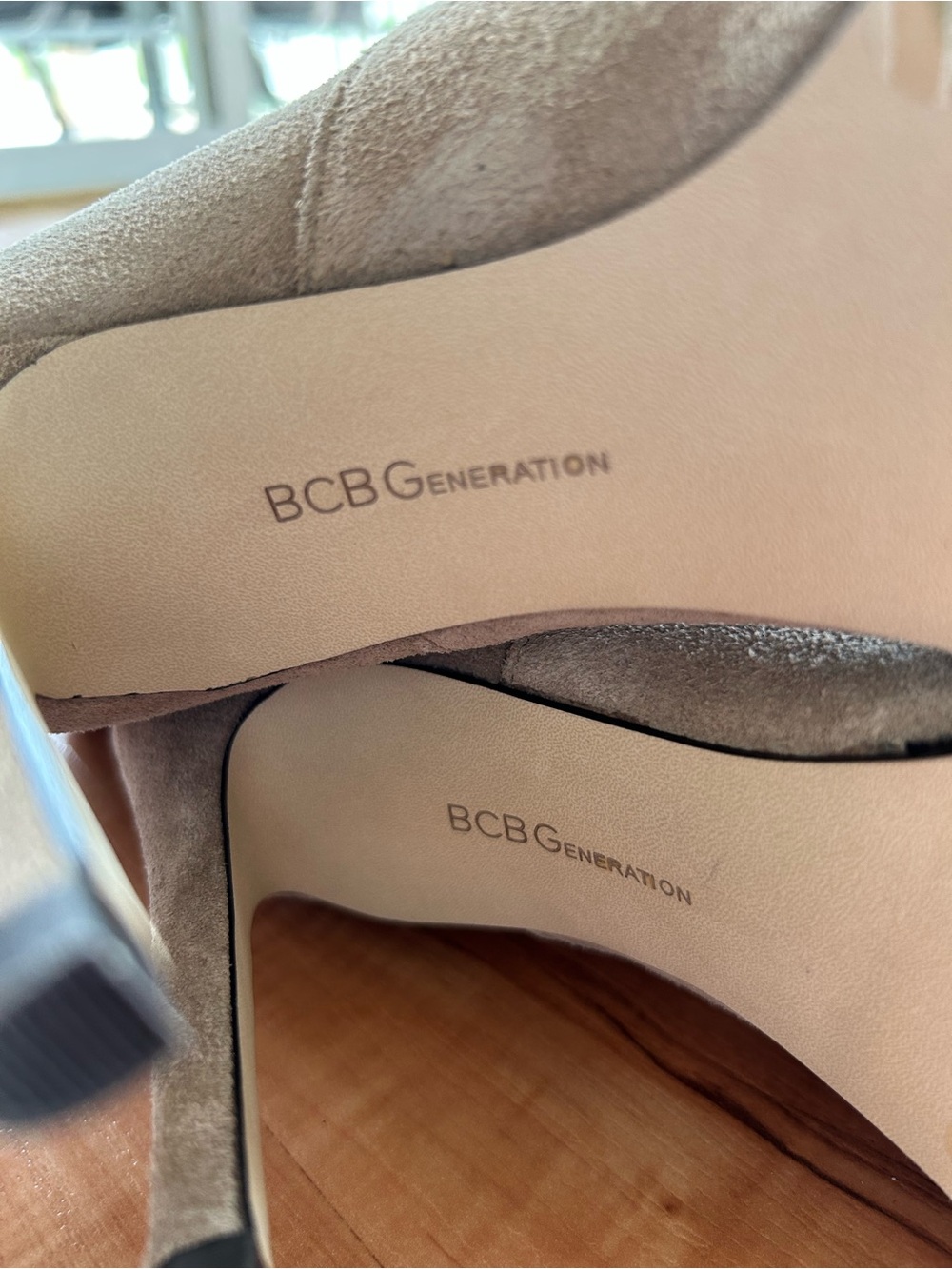 BCBGeneration Women’s Ankle Boots in Suede Beige Tan Women’s Size 7.5 Feminine - Picture 5 of 5